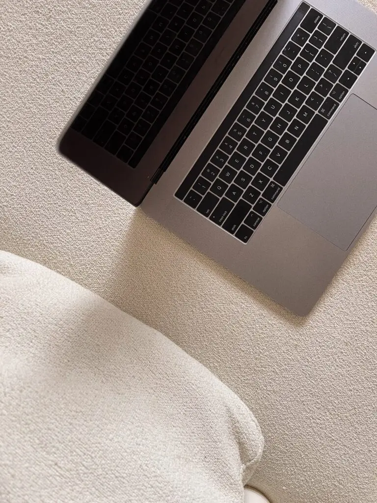 Simple laptop image | CT Digital